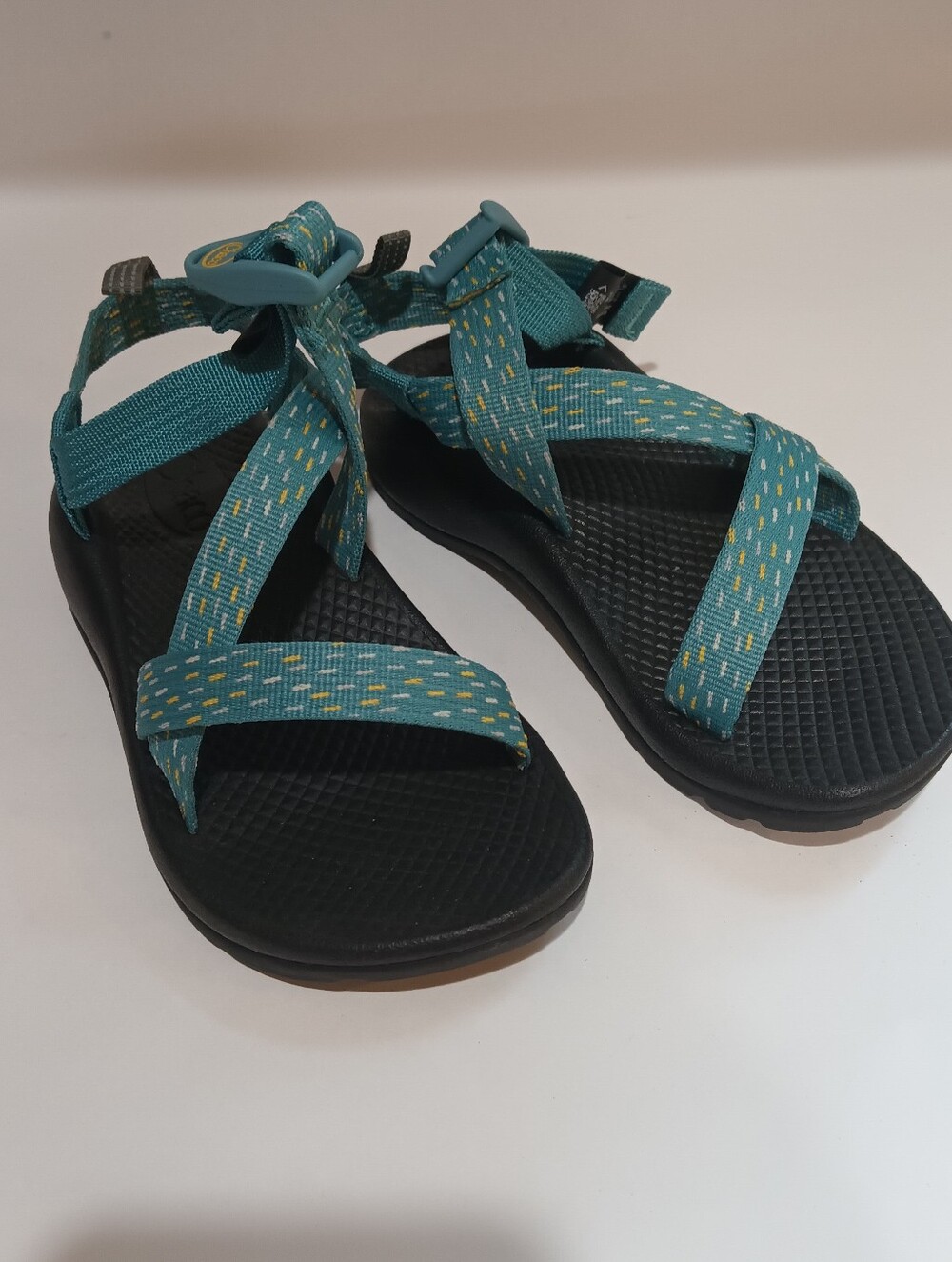 Chacos Turquoise Kids Sandals, Size 1 (EU 25)